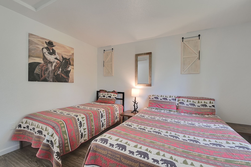 Brownsville Motel - photo 100