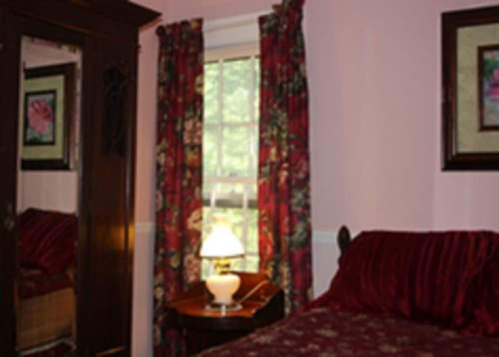 Black Mountain Inn - photo 14
