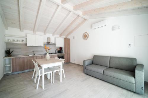 Villetta 5 La Caletta in La Caletta, Italy