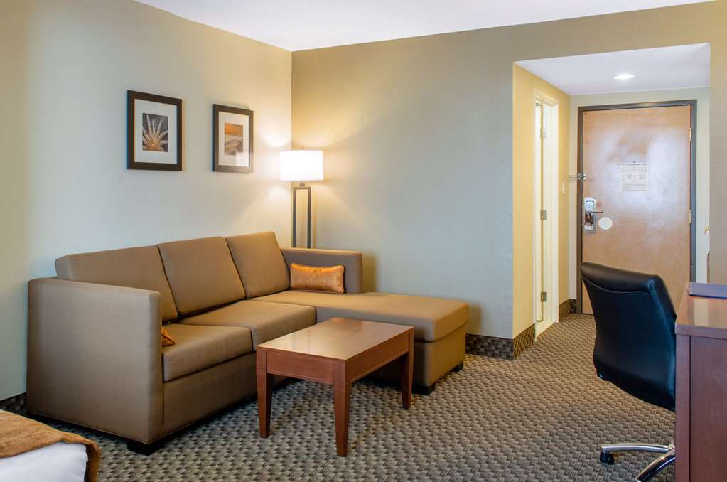 Comfort Inn & Suites Biloxi D'Iberville - photo 23