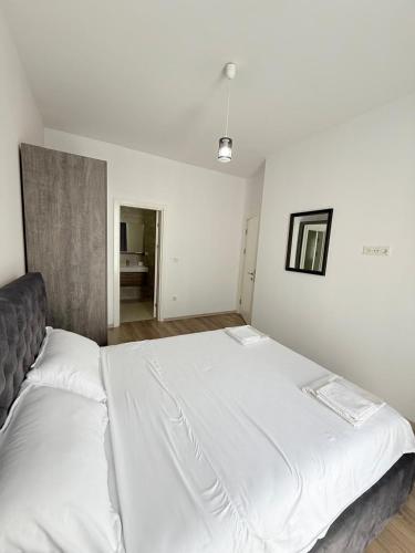 Green Diamond 3 Bedroom