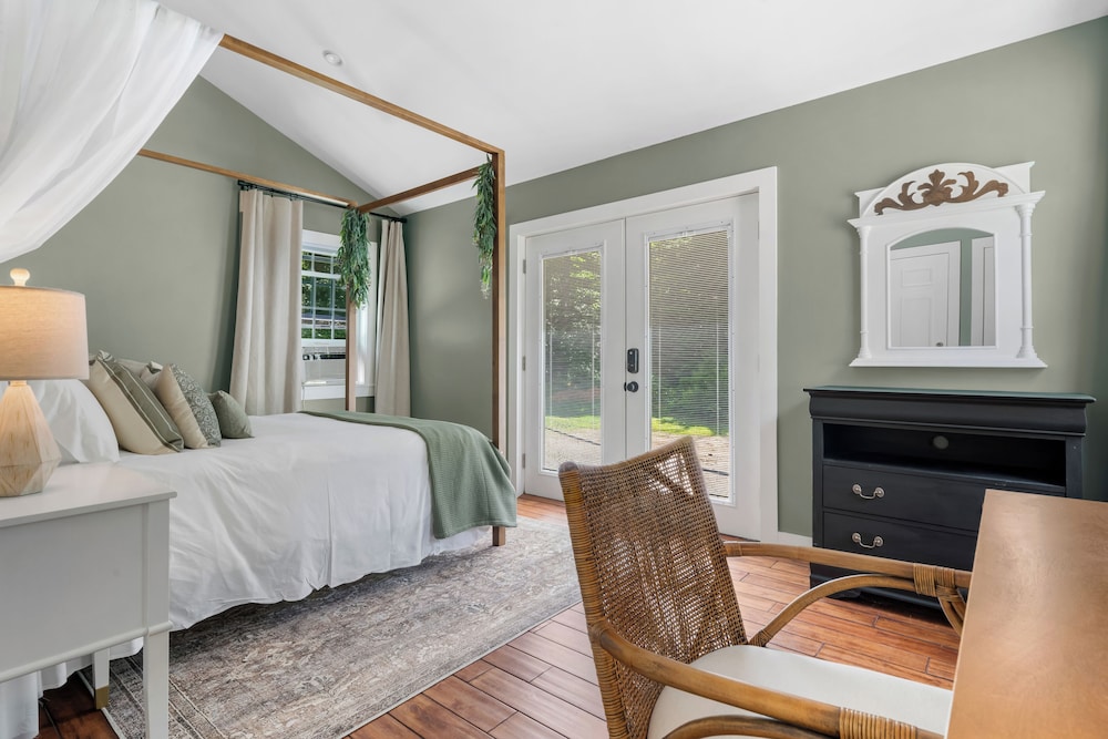 The Aurora Inn & Cottages - photo 90