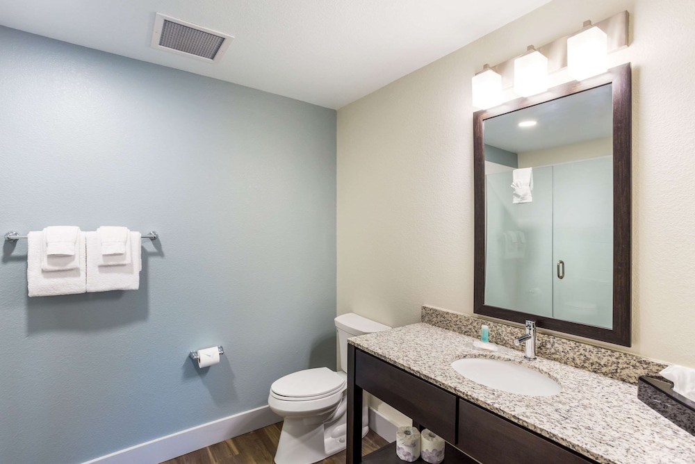 MainStay Suites Logan Ohio Hocking Hills - photo 31