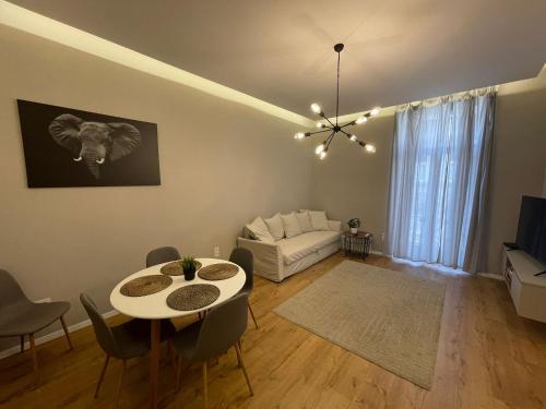 CITY CENTER 2 Cozy and Modern 2br in the city center — 4-Star Luxury Hotel in Budapest, Hungary