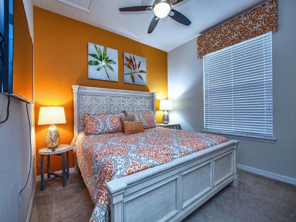 Spacious 8BR Villa w Pool & Resort Amenities - photo 12
