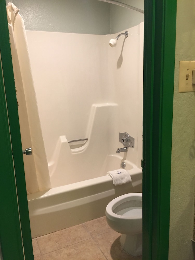 Texas Inn Brownsville by Hotel O - photo 17