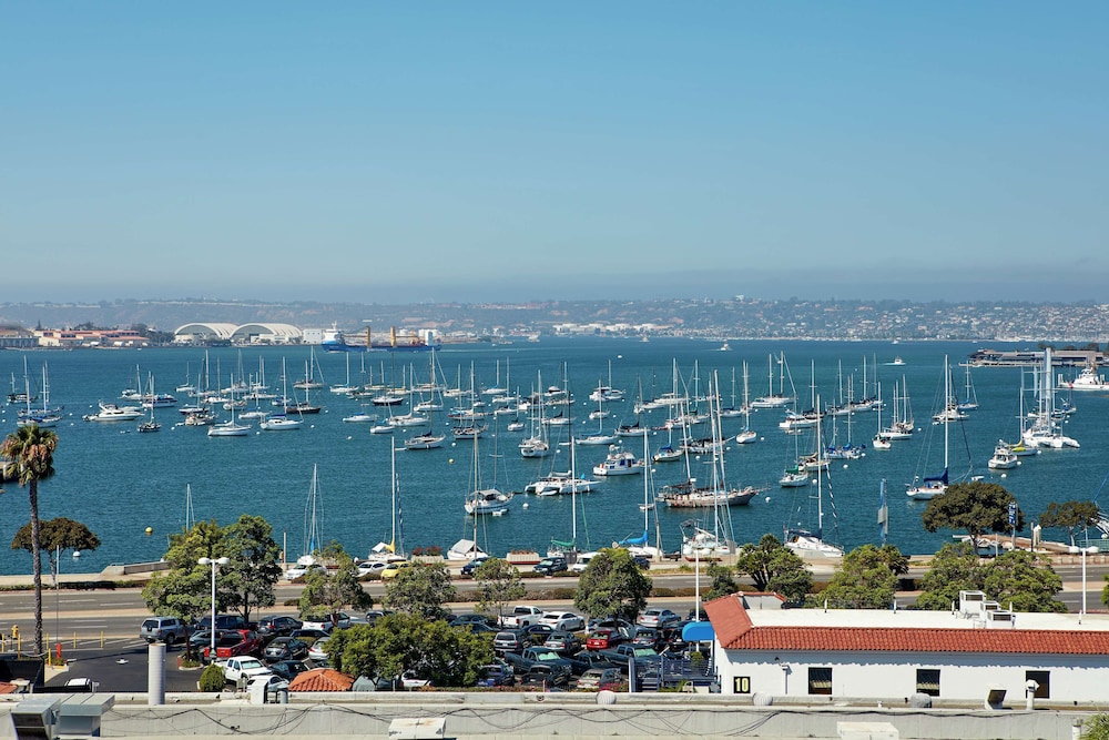 Hilton Garden Inn San Diego Downtown Bayside - photo 40