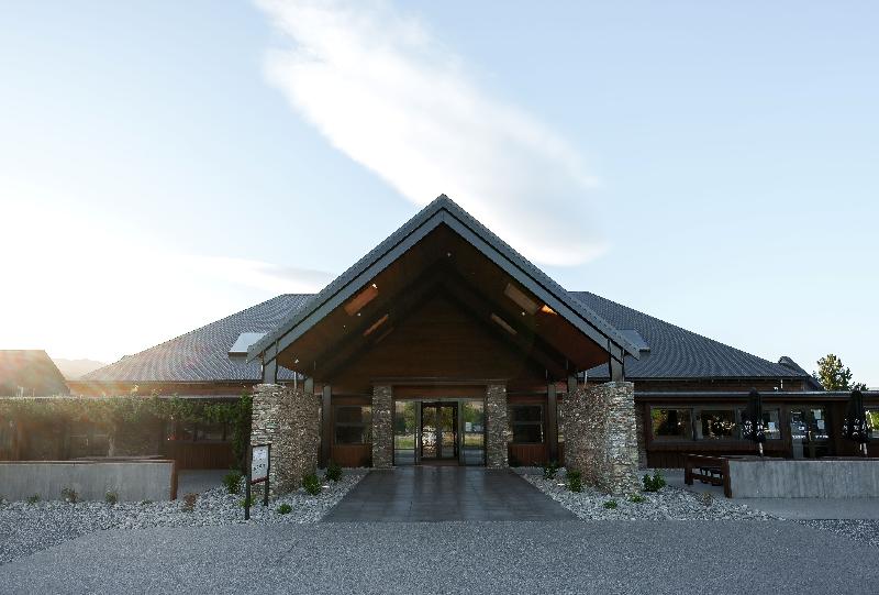 Harvest Hotel - carbon neutral hotel in Cromwell