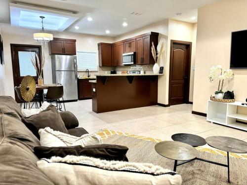 Cozy And Stylish 3bed 2bath Apt Close To Mall 21537760 — Mcallen