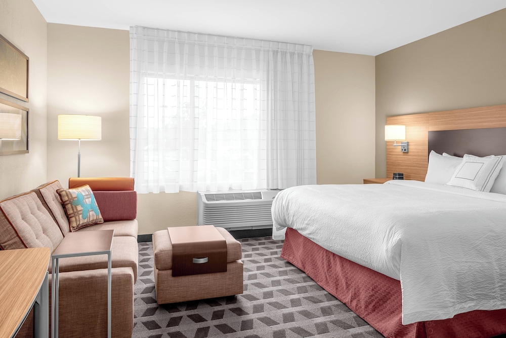 TownePlace Suites by Marriott Cincinnati Fairfield - photo 10