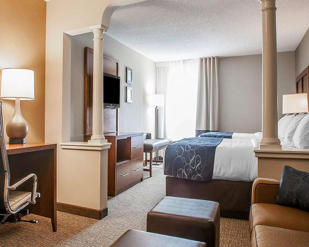 Comfort Suites West Warwick Providence - photo 24
