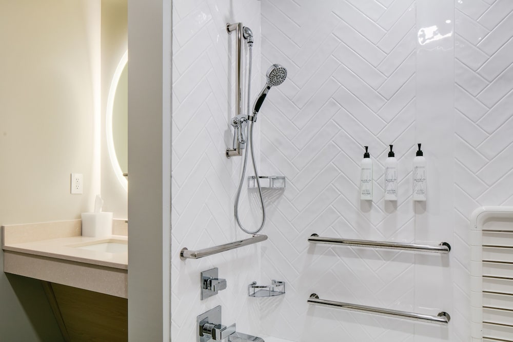 TownePlace Suites by Marriott Oconomowoc - photo 8