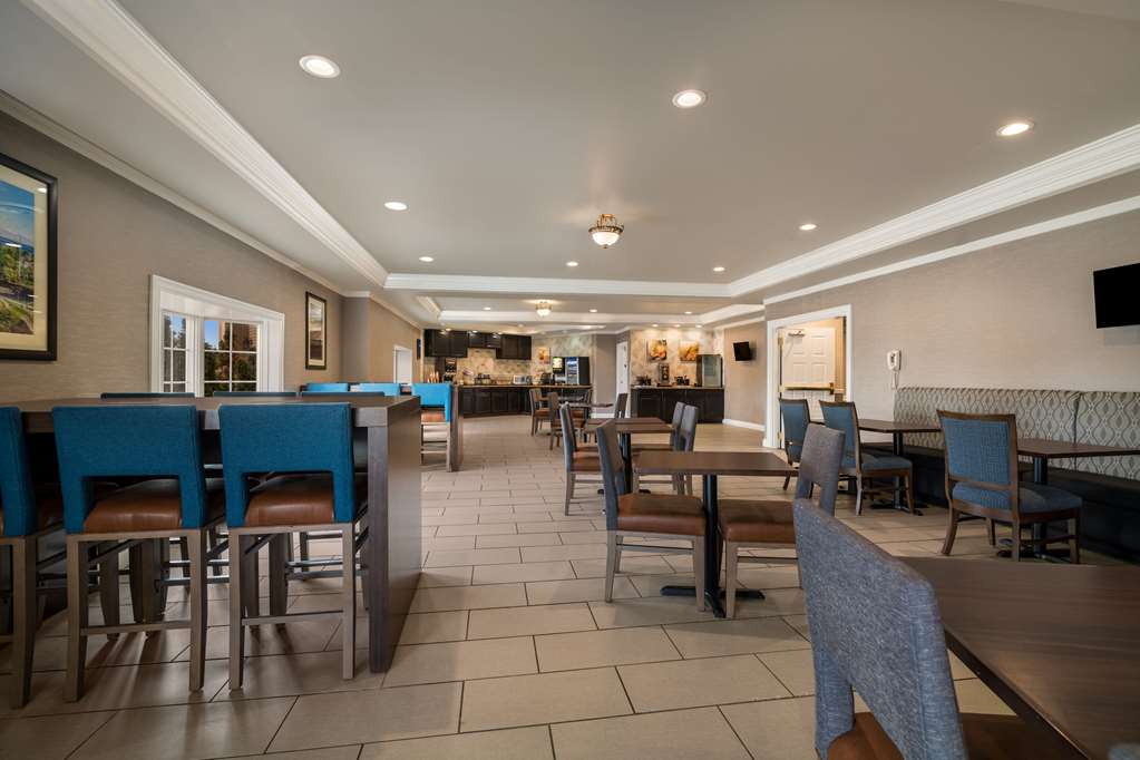 Comfort Inn & Suites Plattsburgh Morrisonville - photo 33