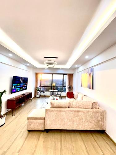 Modern 1 Bedroom in Westlands AC Pool Gym & PS4 — 4-Star Luxury Hotel in Nairobi, Kenya