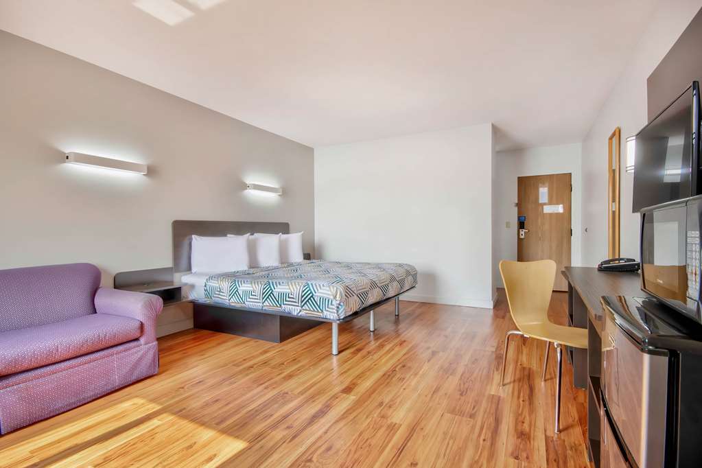 Motel 6 Springfield OH - photo 15
