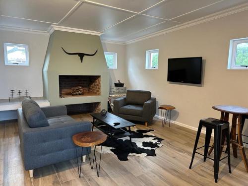 Bezoek - carbon neutral hotel in Unknown City