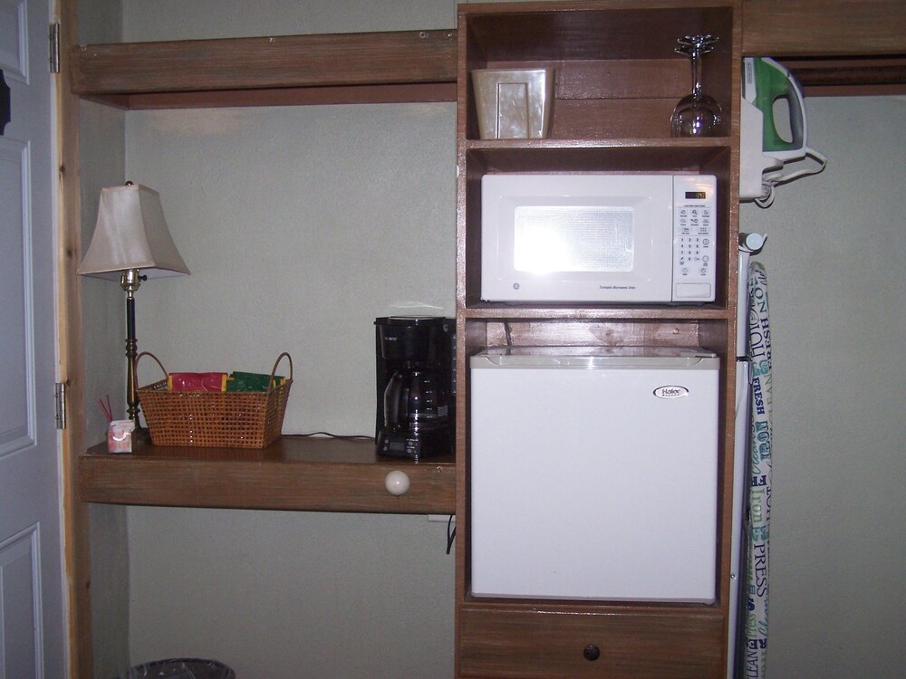 Blanco County Inn - photo 31