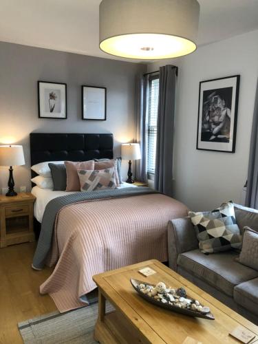 The Larches - carbon neutral hotel in Wolverhampton