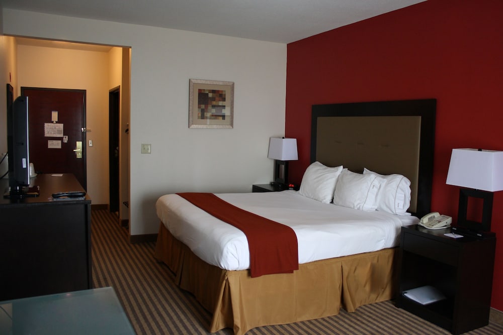 Holiday Inn Express Hotel & Suites Livingston — hotel in Livingston