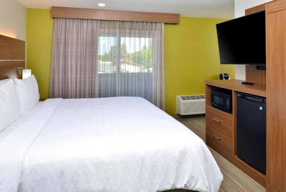 Holiday Inn Express Santa Rosa North by IHG - photo 15