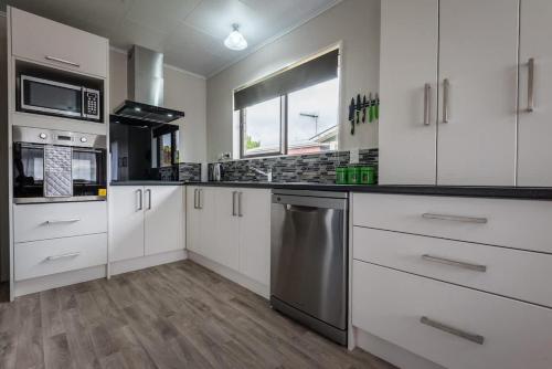 Beez Kneez in Rotorua, New Zealand