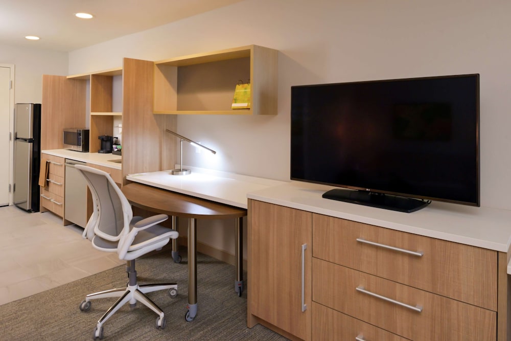 Home2 Suites by Hilton Merrillville - photo 18