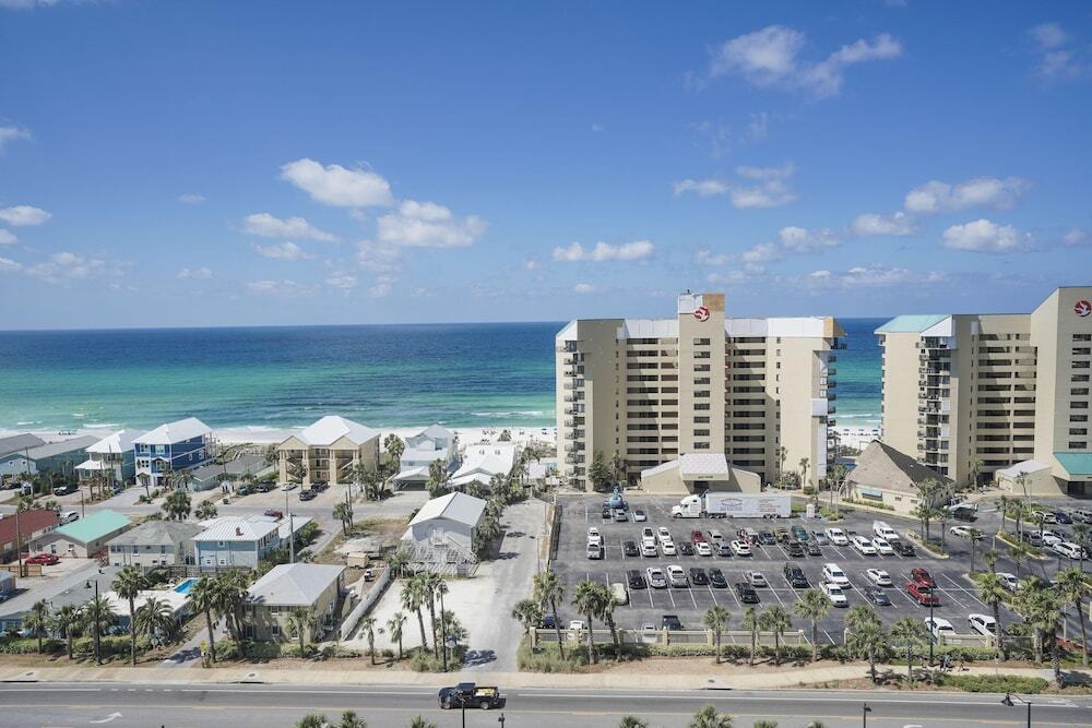 Laketown Wharf Resort by Panhandle Getaways - photo 16