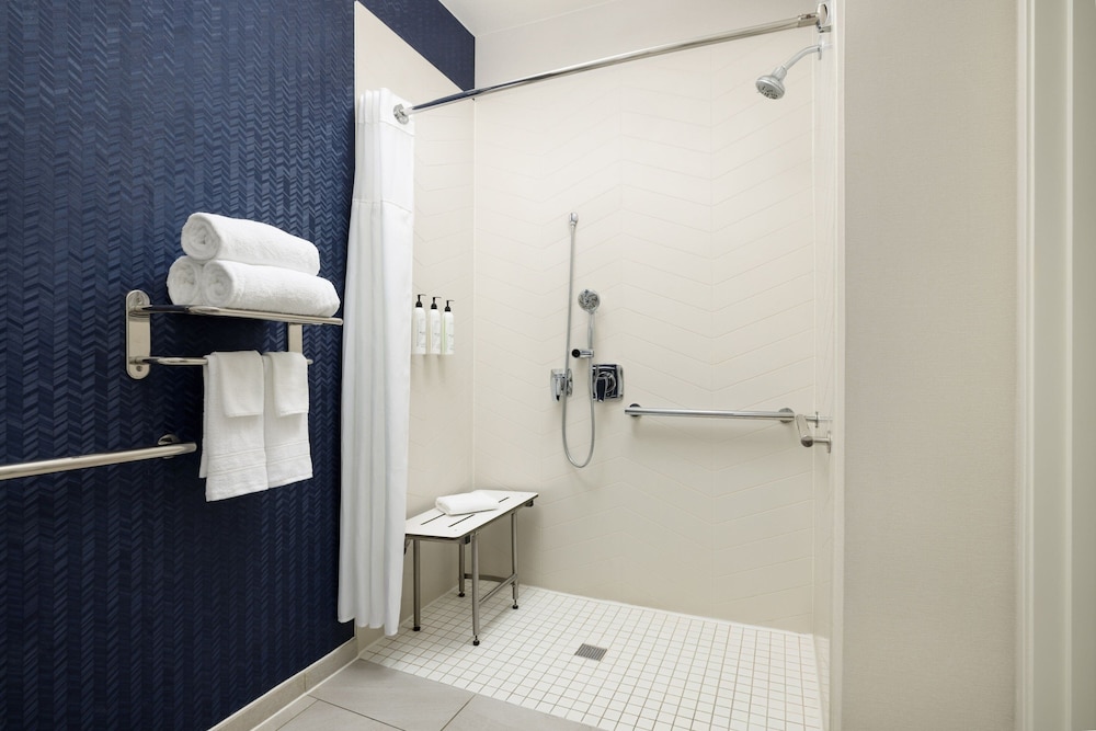 Fairfield Inn by Marriott Tracy - photo 14