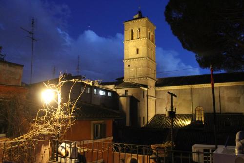 Casa Greco Attico con terrazza Trastevere — 4-Star Luxury Hotel in Rome, Italy