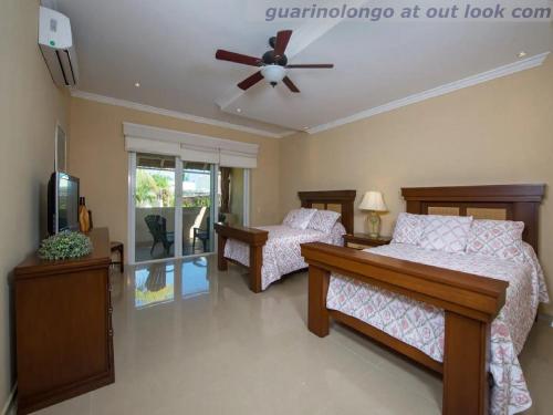 Cheerful Beach front 3 bedrooms houseLongo — Isla Mujeres — photo 2
