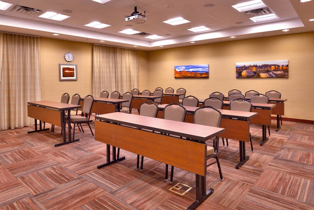Fairfield by Marriott Inn & Suites Moab - photo 37