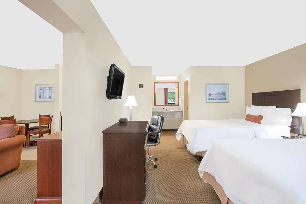 Baymont by Wyndham Greenville - photo 14