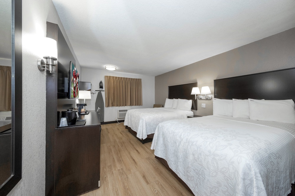 Red Roof Inn PLUS Huntsville - photo 30
