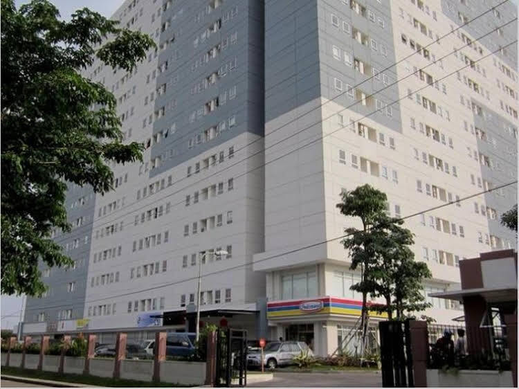 Apartement Puncak Permai Tower A by Nur Faizah in Surabaya, Indonesia