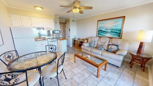 Savannah Beach and Racquet Club 209B by Tybee Beach Vacation Rentals — 4-Star Luxury Hotel in Tybee Island, United States