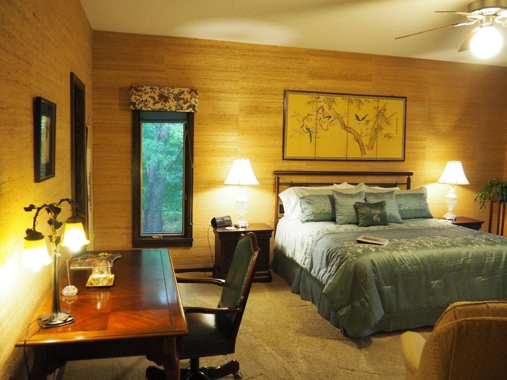 The Inn at Bella Vista in Bella Vista, United States