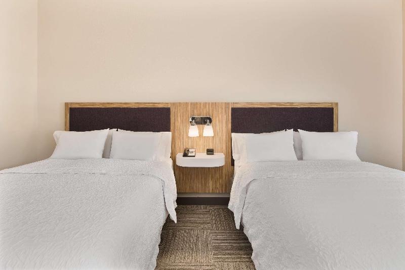 Hampton Inn Lagrange near Callaway Gardens - photo 38