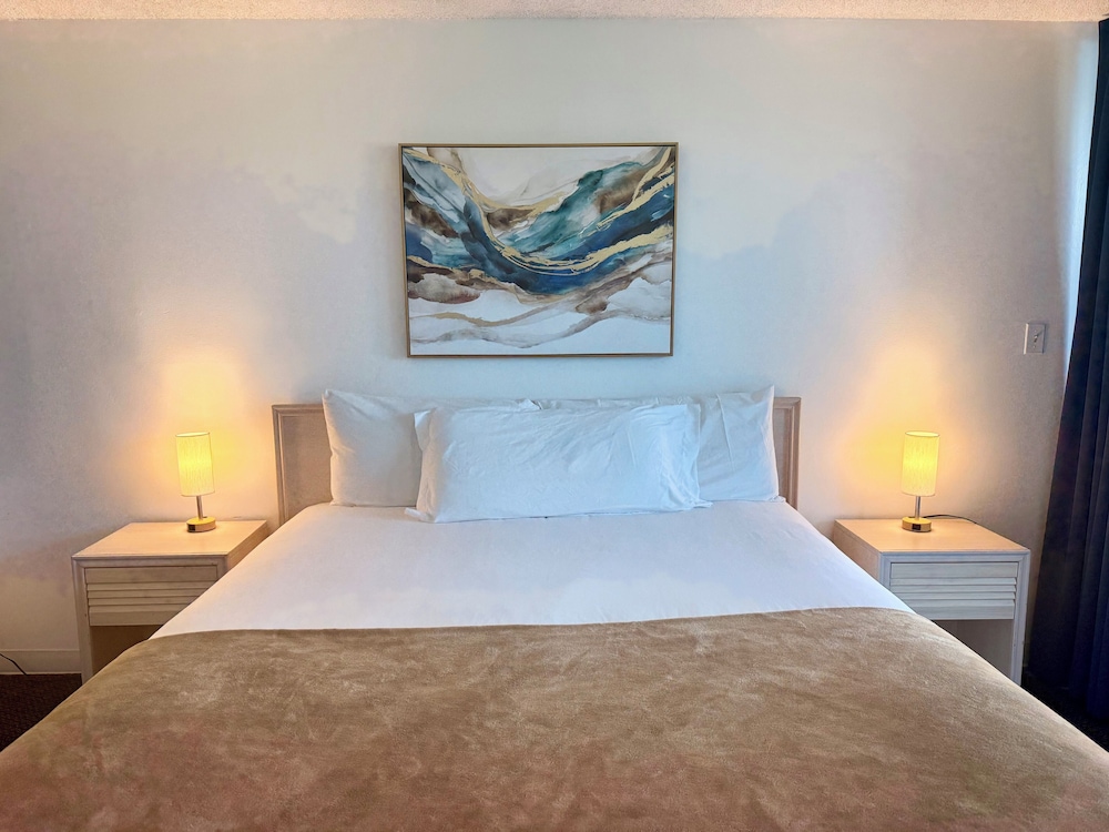 Foghorn Harbor Inn - photo 35
