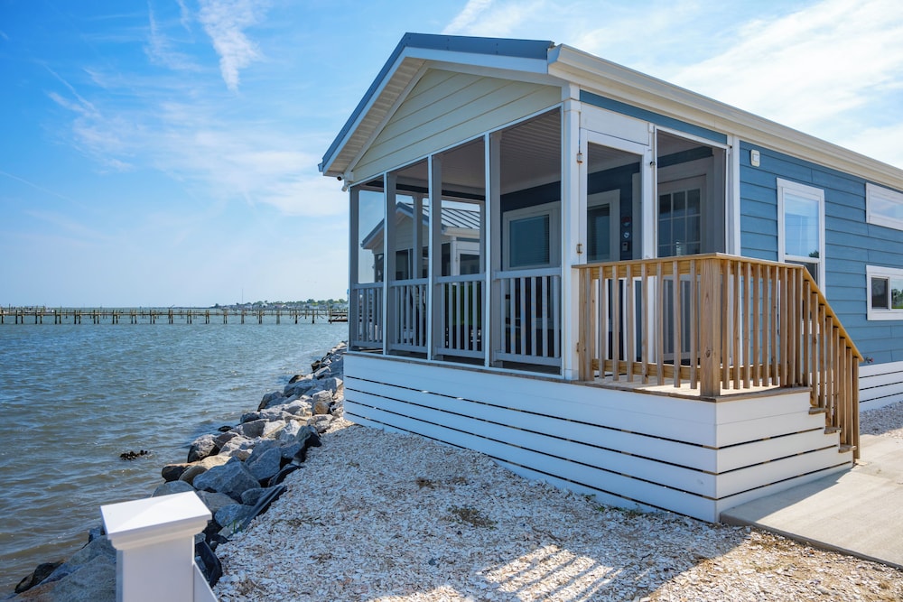 Blufin Bungalows & Marina in Chincoteague, United States