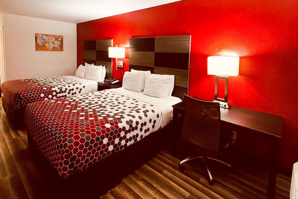 Econo Lodge Inn & Suites Downtown San Antonio - photo 7