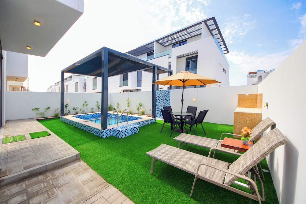 Silk Valley 4B near Al Hamriyah Private Pool in Unknown City, United Arab Emirates