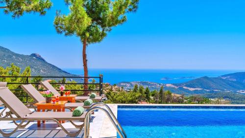 Islamlar Village 3 Bedroom Villa with Pool — 4-Star Luxury Hotel in Kalkan, Turkey