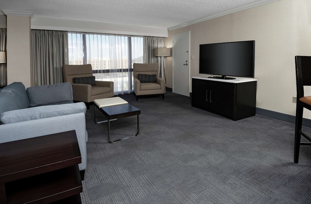 Hilton Greenville - photo 19