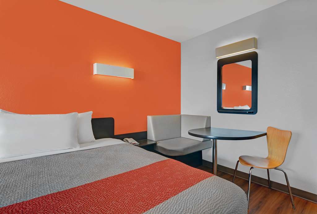 Motel 6 Cutler Bay FL - photo 13