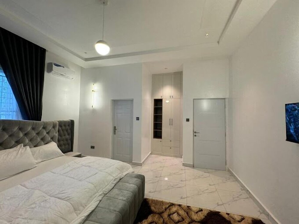 Zorah's Apartment — 4-Star Luxury Hotel in Abuja, Nigeria