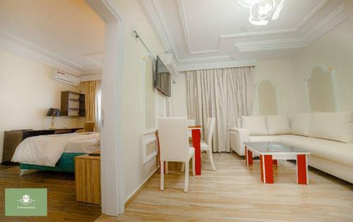 United Hotel — Mbankomo — photo 3