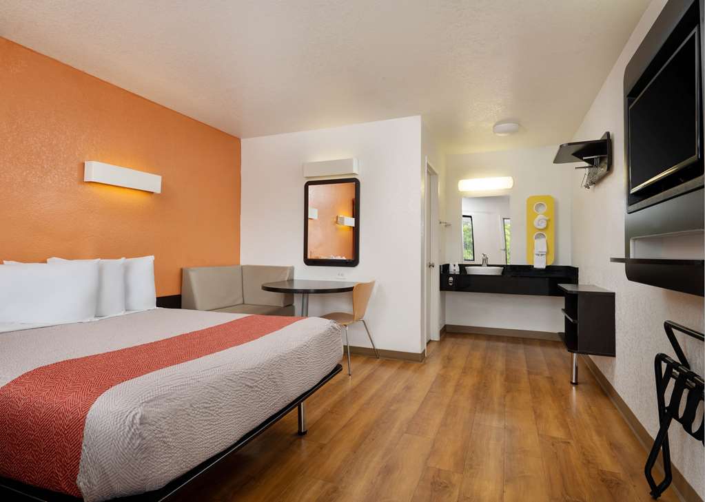 Motel 6 Camarillo CA - photo 11