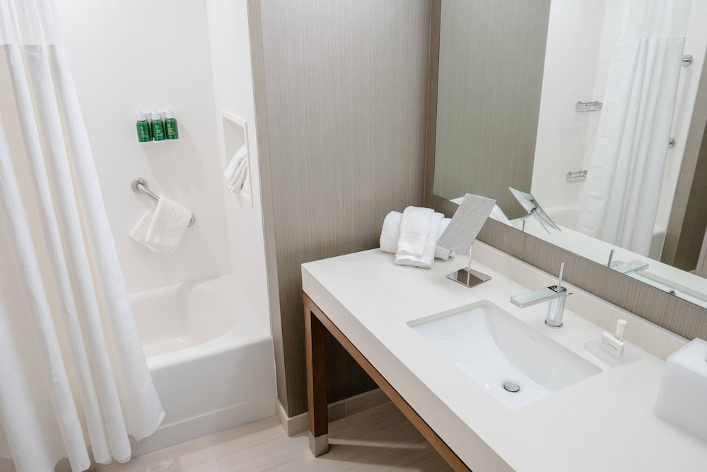 Courtyard by Marriott Fargo - photo 28