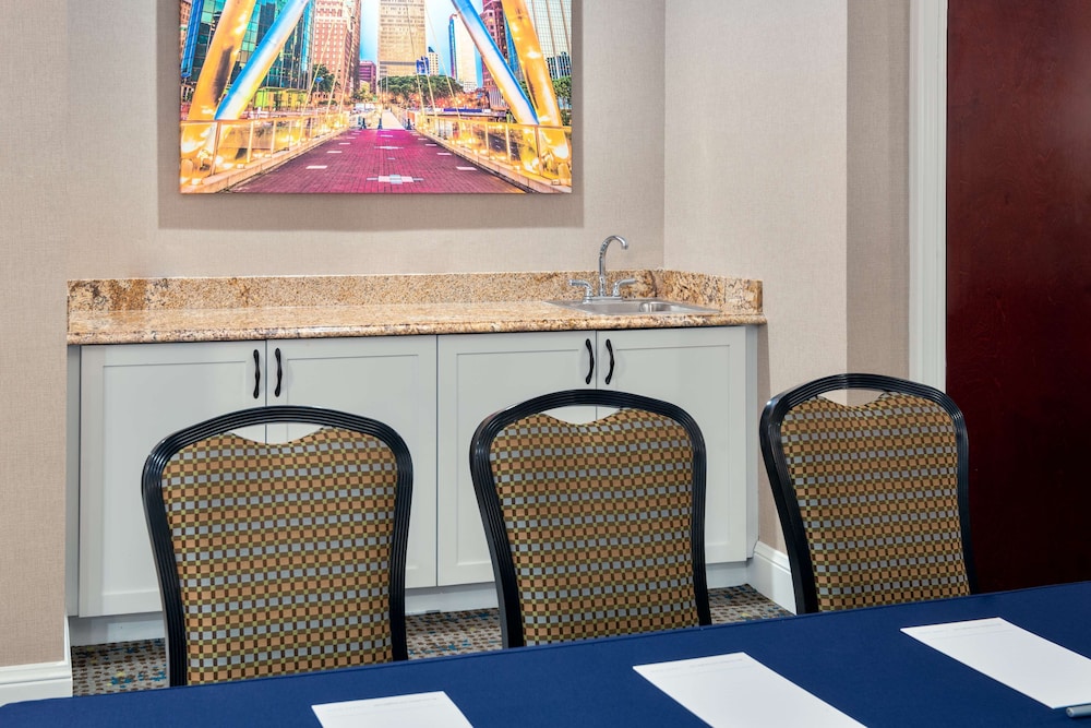 Hampton Inn & Suites Hartford Farmington - photo 42