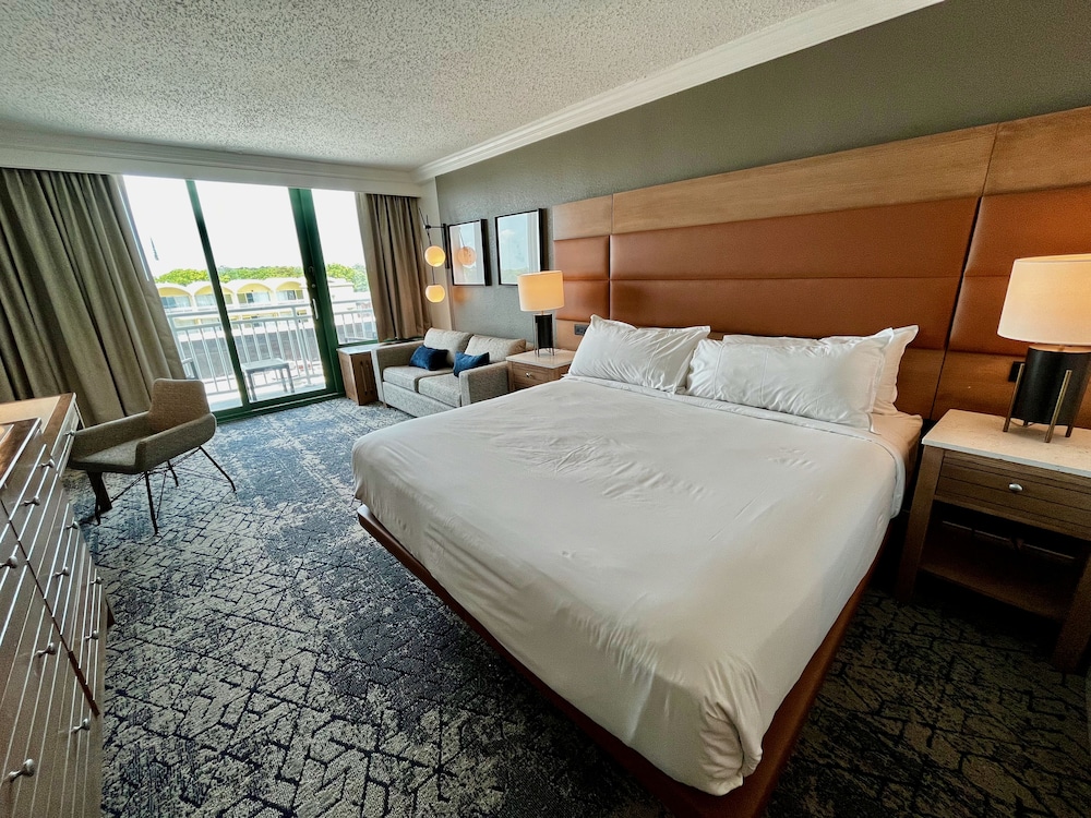 Sheraton Virginia Beach Oceanfront Hotel - photo 8